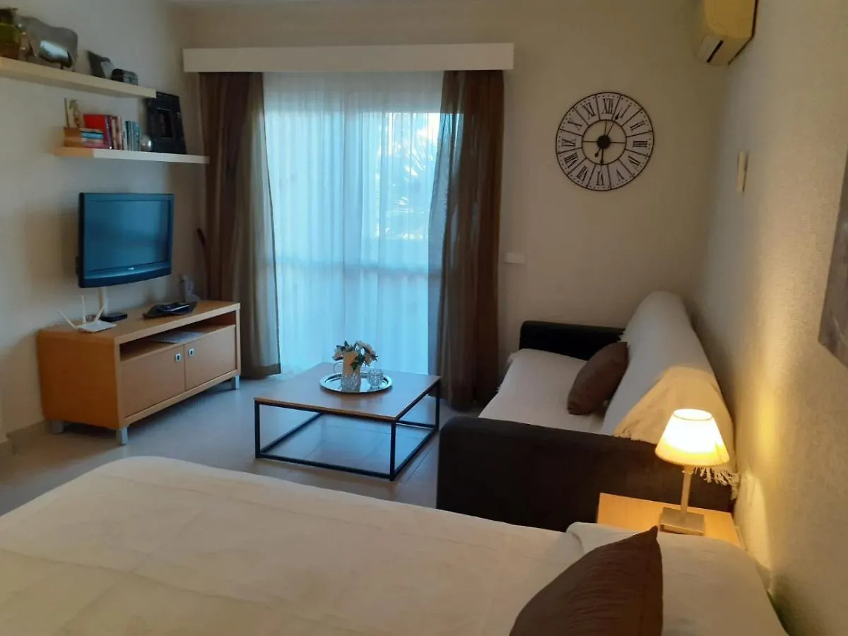 شقة Benal Beach Estudio Playa بينالماذينا