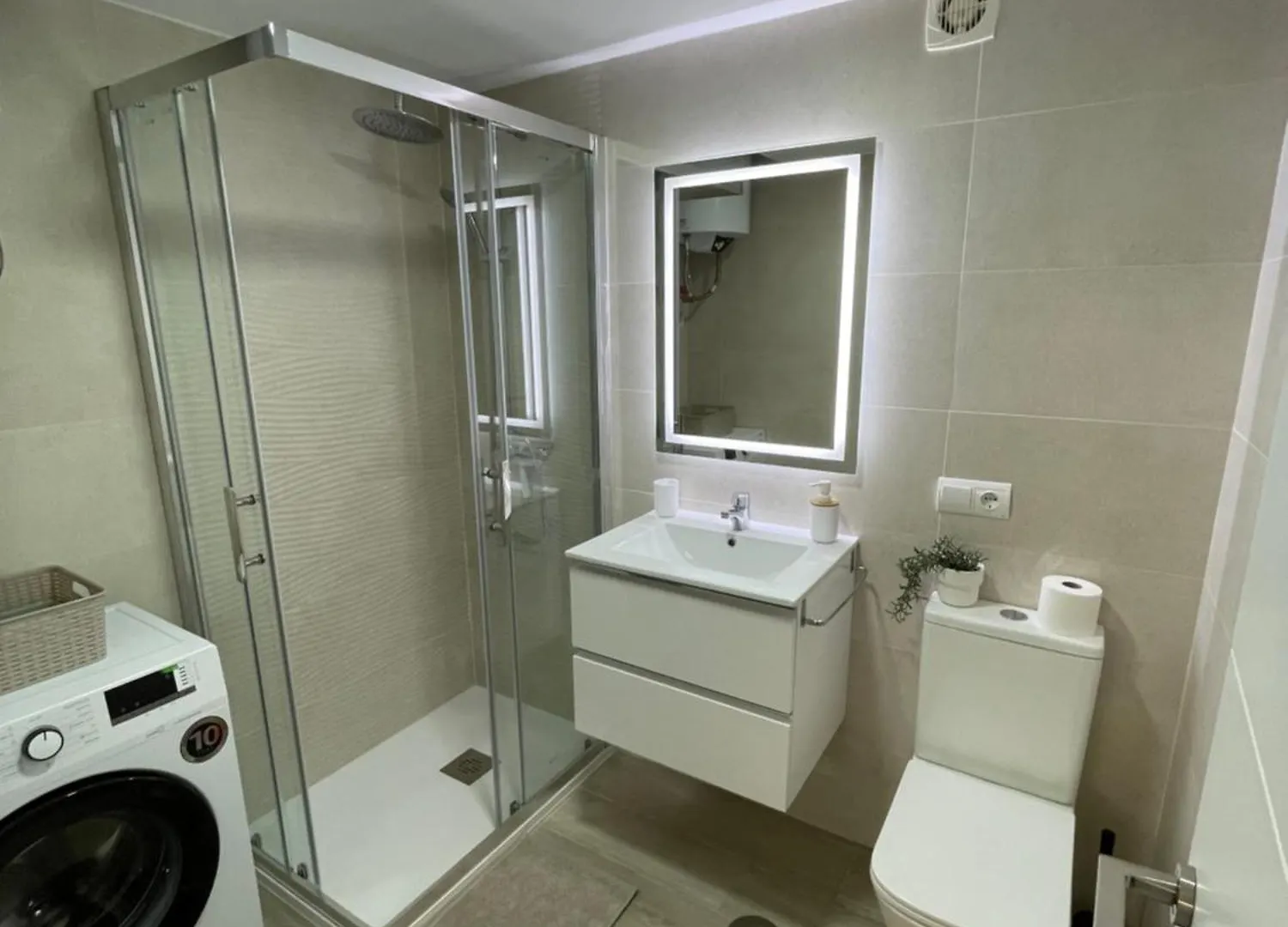 Benal Beach Estudio Playa بينالماذينا